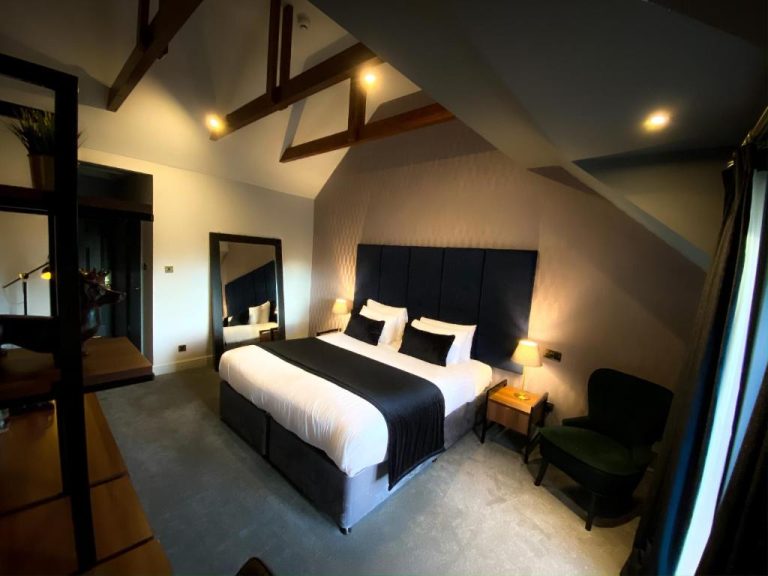 Bedroom at the Chesterton Hotel